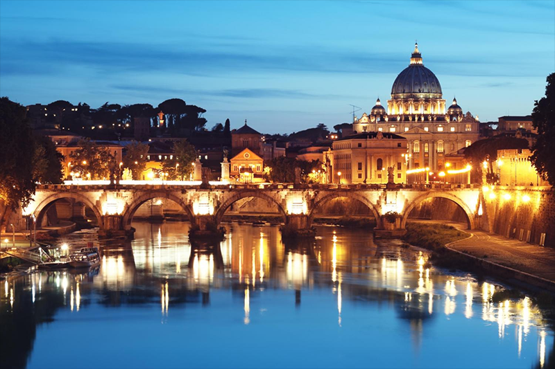 Vaticano by night